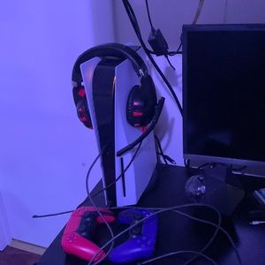 I’m selling my ps5 with multiple games and my account that they can have selling